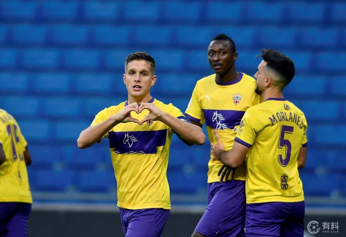 包含阿尔梅里亚战绩稳定，争取提升排名的词条