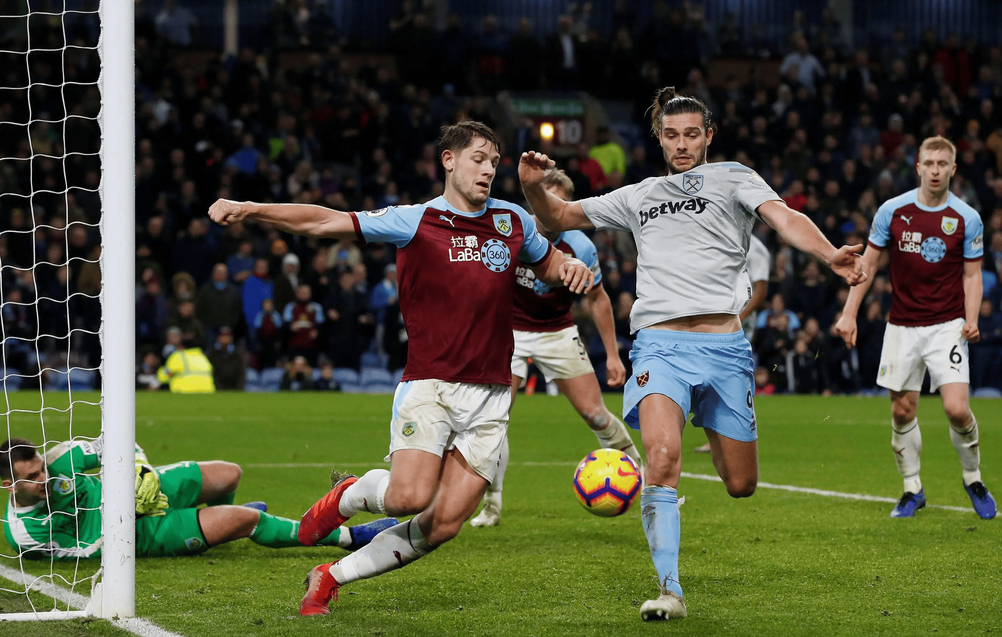 关于热刺主场不敌斯旺西,遭遇三连败的信息 关于热刺主场不敌斯旺西,遭遇三连败的信息